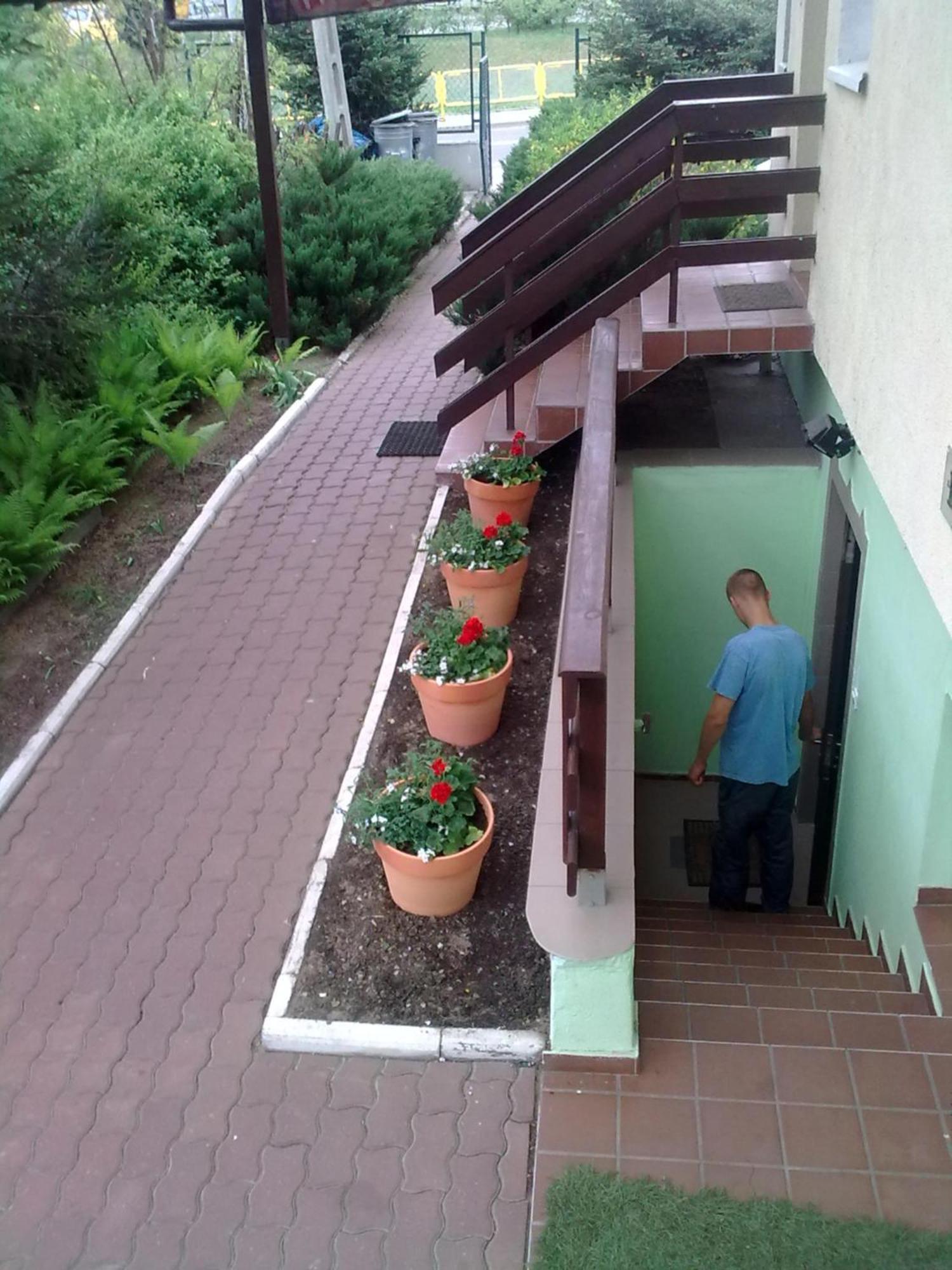 Apartamenty, Pokoje, Noclegi Pracownicze " Skarpa" 维尔卡瑟 外观 照片